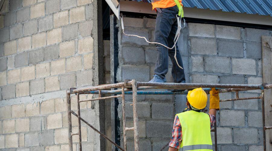 Expert Emergency Roof Repairs services in Cedar Point, KS